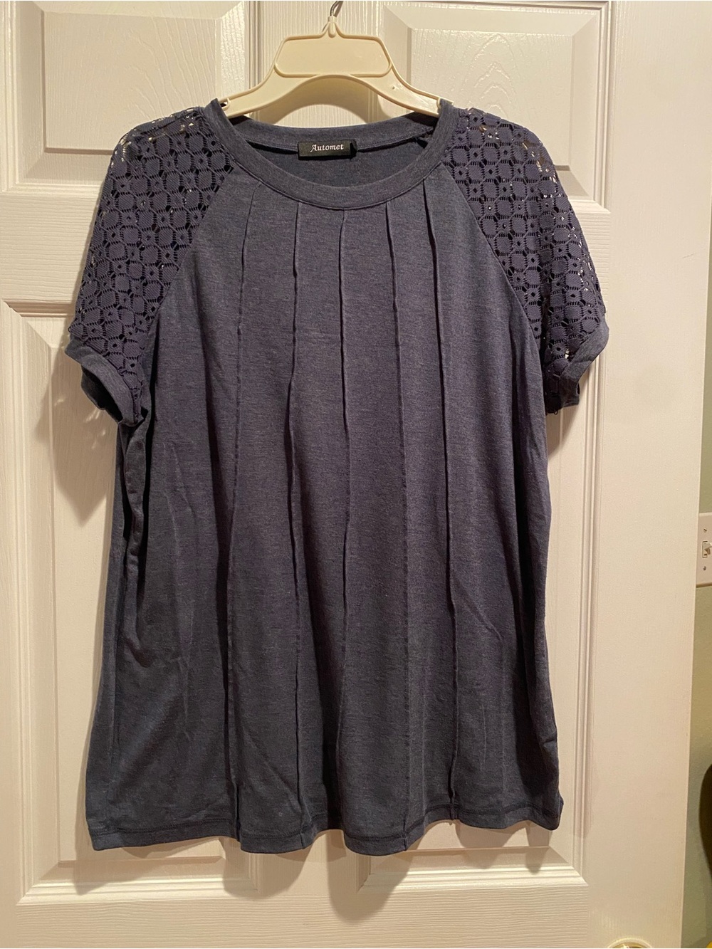 Crochet Raglan Sleeve Pleated Tee - Navy